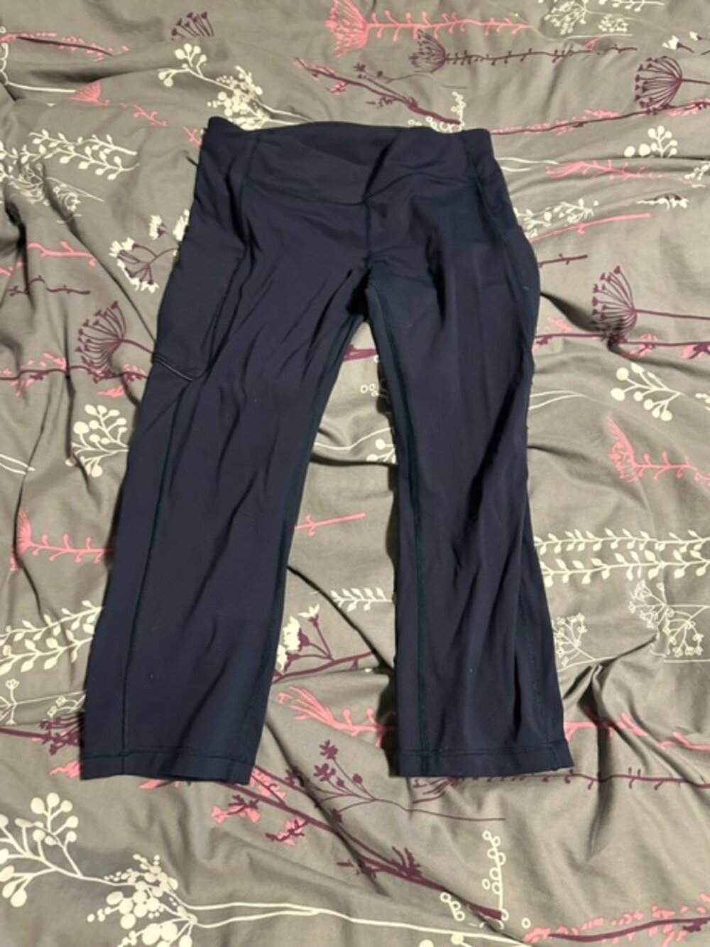 Lululemon navy blue cropped leggings size 10